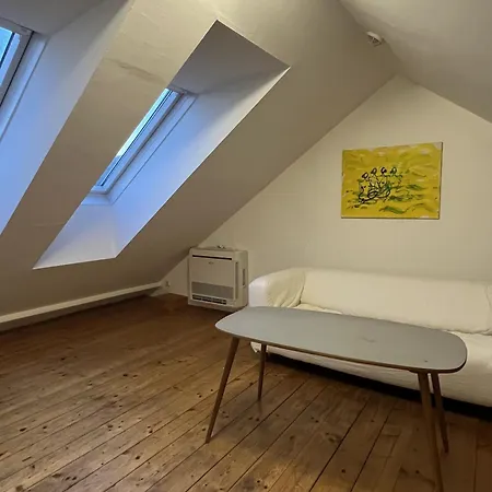 Schoenes In Zentrumsnaehe Apartament